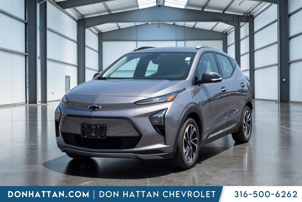 Used 2023 Gray Chevrolet Premier image 21