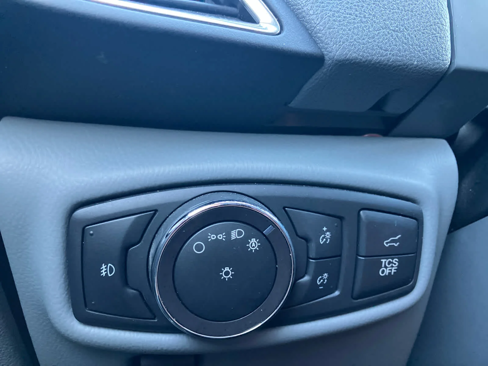 Used 2019 Rhapsody Blue Lincoln Reserve image 14