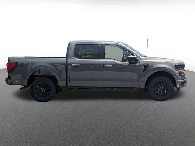 New 2026 Carbonized Gray Metallic Ford XLT image 2