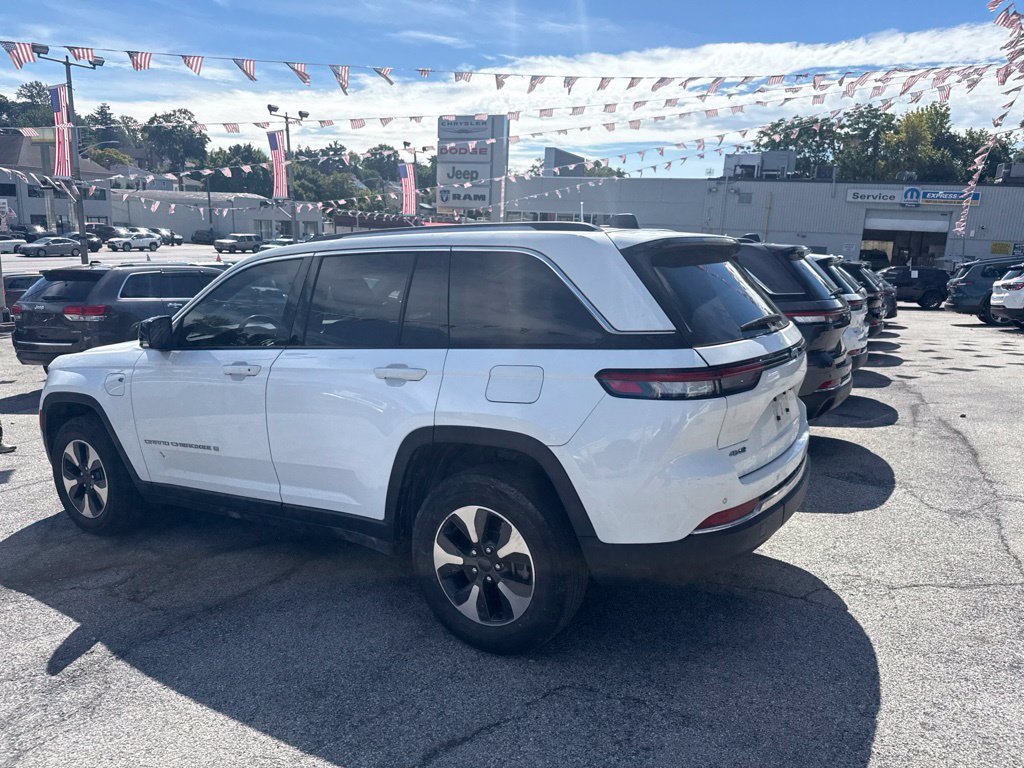 Used 2023 White Jeep 4xe image 5