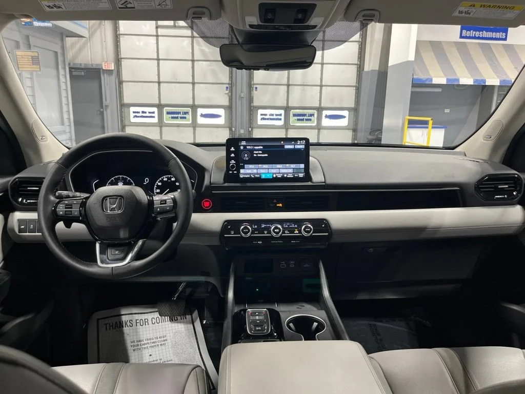 2025 Honda Pilot Touring - Photo 72