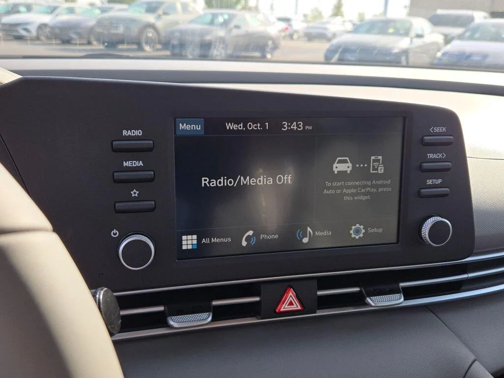 Used 2025 Ecotronic Gray Hyundai SEL Sport image 27