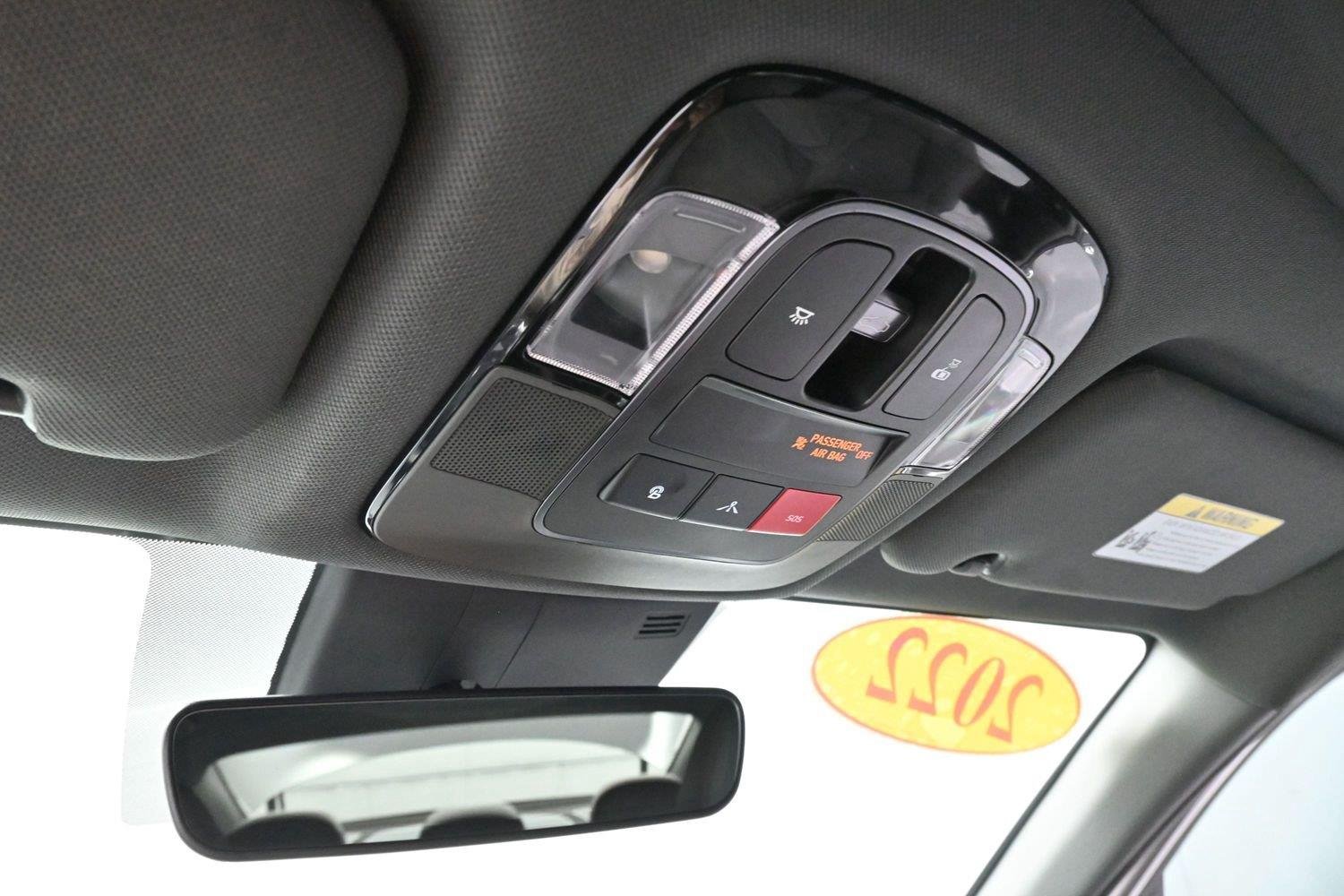 Used 2022 Phantom Black Hyundai SEL Plus image 26