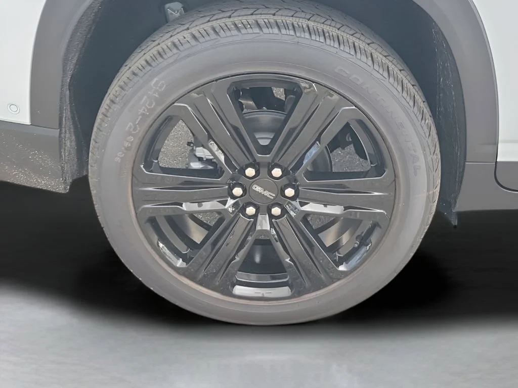 New 2026 Glacier White Tricoat GMC Elevation image 19
