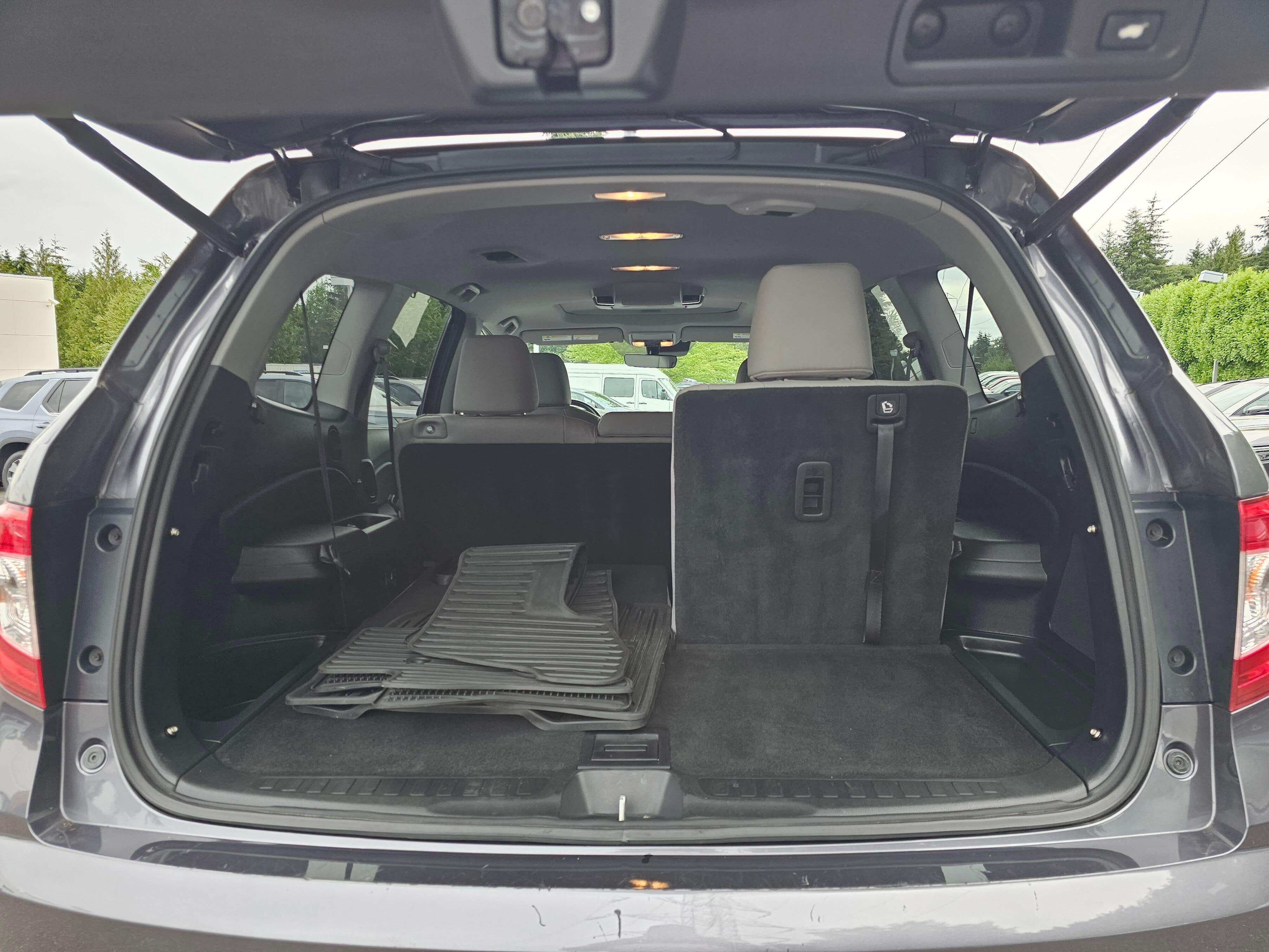 Used 2019 Modern Steel Metallic Honda Touring image 16