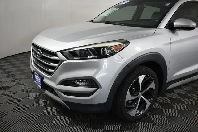 Used 2017 Silver Hyundai Sport image 2