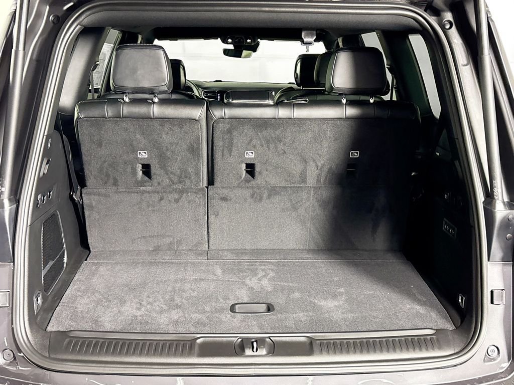 New 2026 Baltic-Gray Metallic Clear-Coat Exterior Paint Jeep Limited Altitude image 21