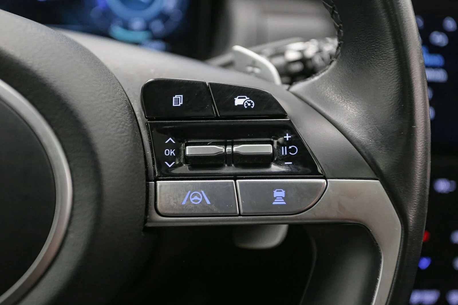 Used 2023 Amazon Gray Hyundai SEL Convenience image 41