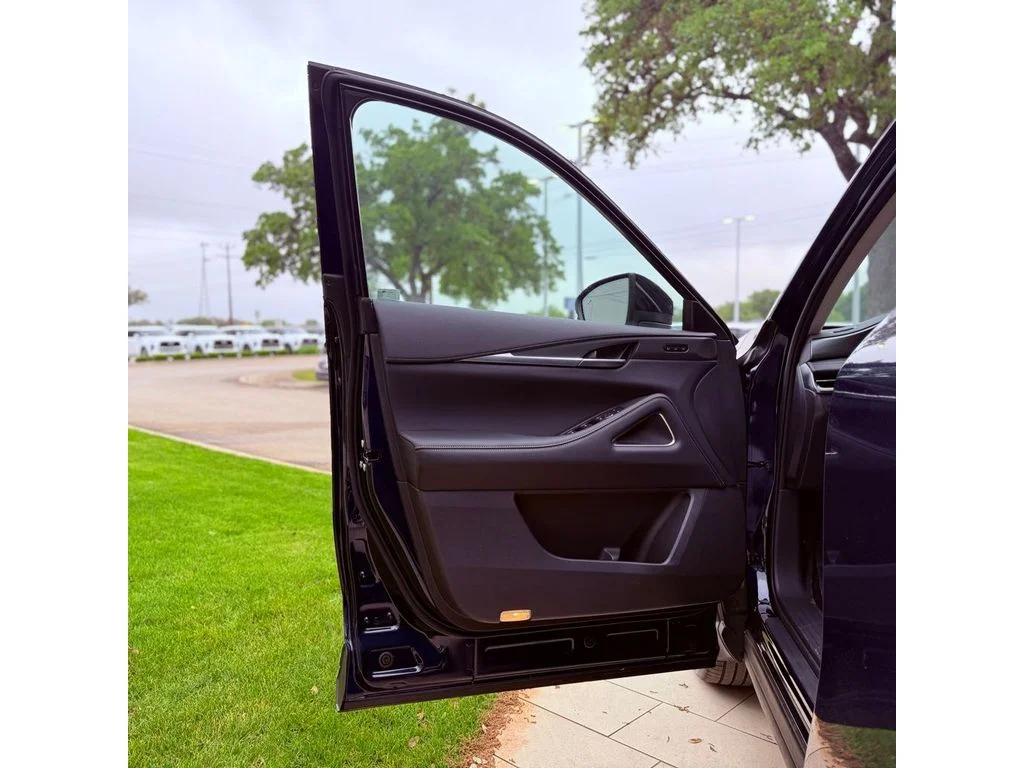 New 2026 Grand Blue INFINITI Luxe FWD image 17