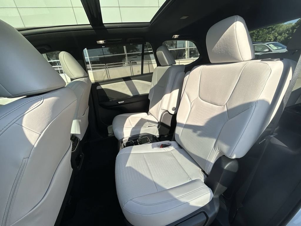 Used 2026 Pearl Lexus 350 Premium image 23
