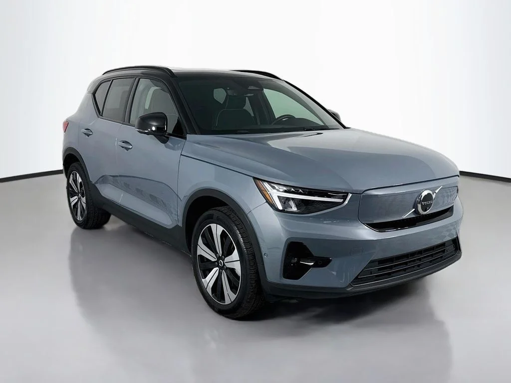 Certified Used 2023 Gray Metallic Volvo Twin Plus image 7