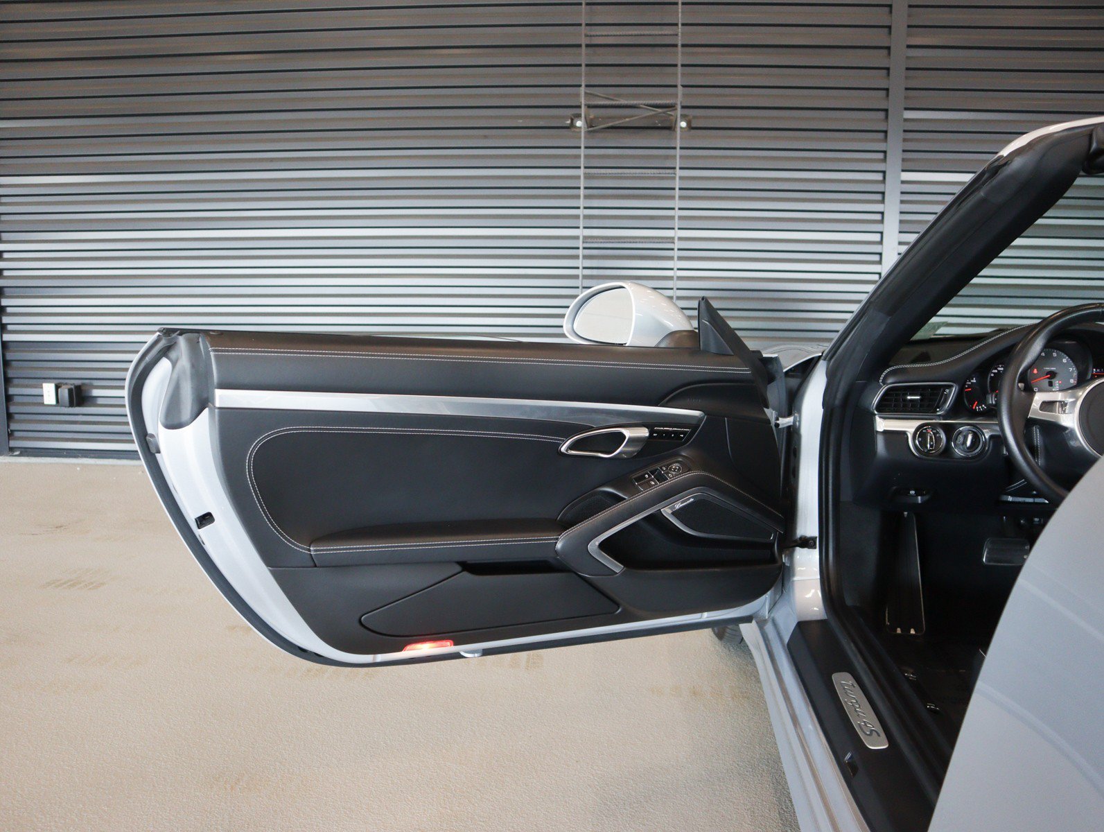 Certified Used 2015 Rhodium Silver Metallic Porsche Targa 4S image 25