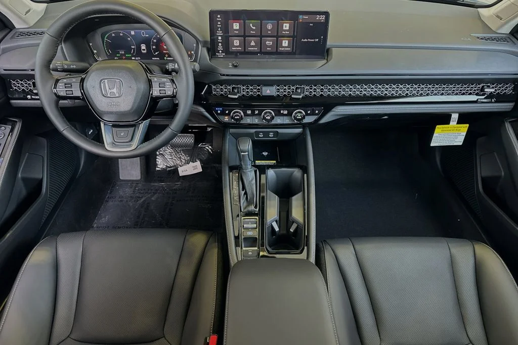 Used 2025  Honda Touring image 12