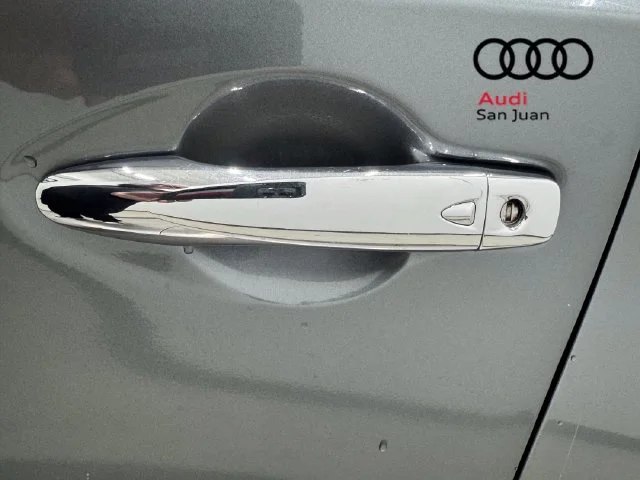 Used 2015 Gray Nissan SL image 10