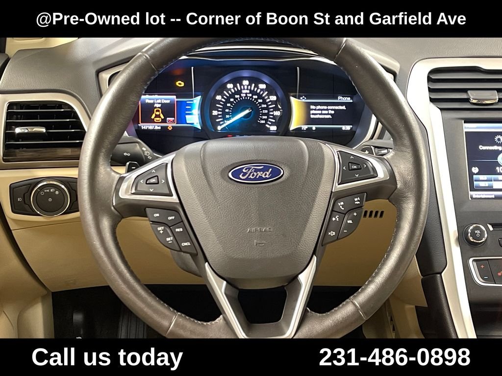 Used 2016 Red Ford SE image 20