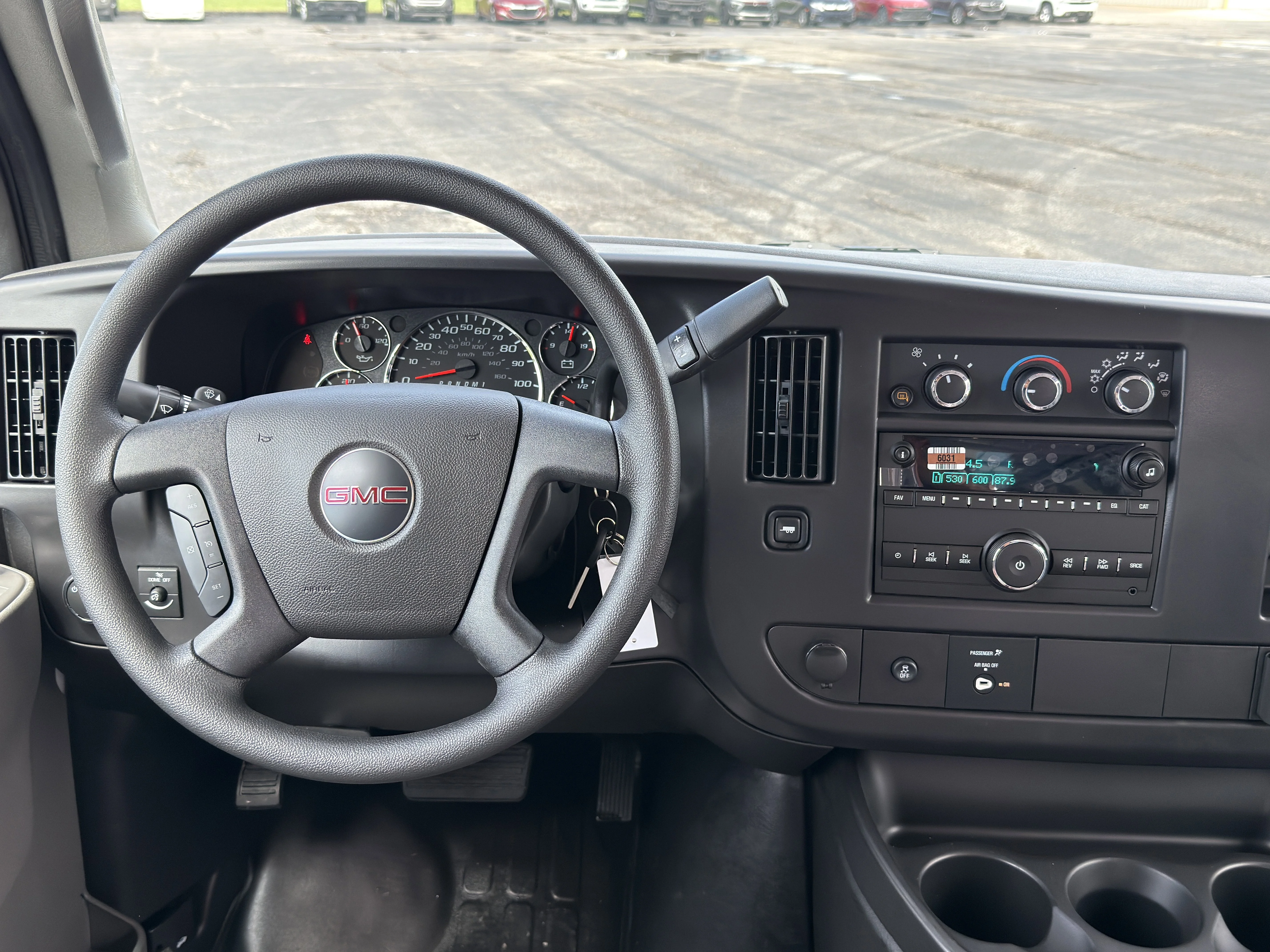 2026 GMC Savana Cargo Work Van - Photo 21