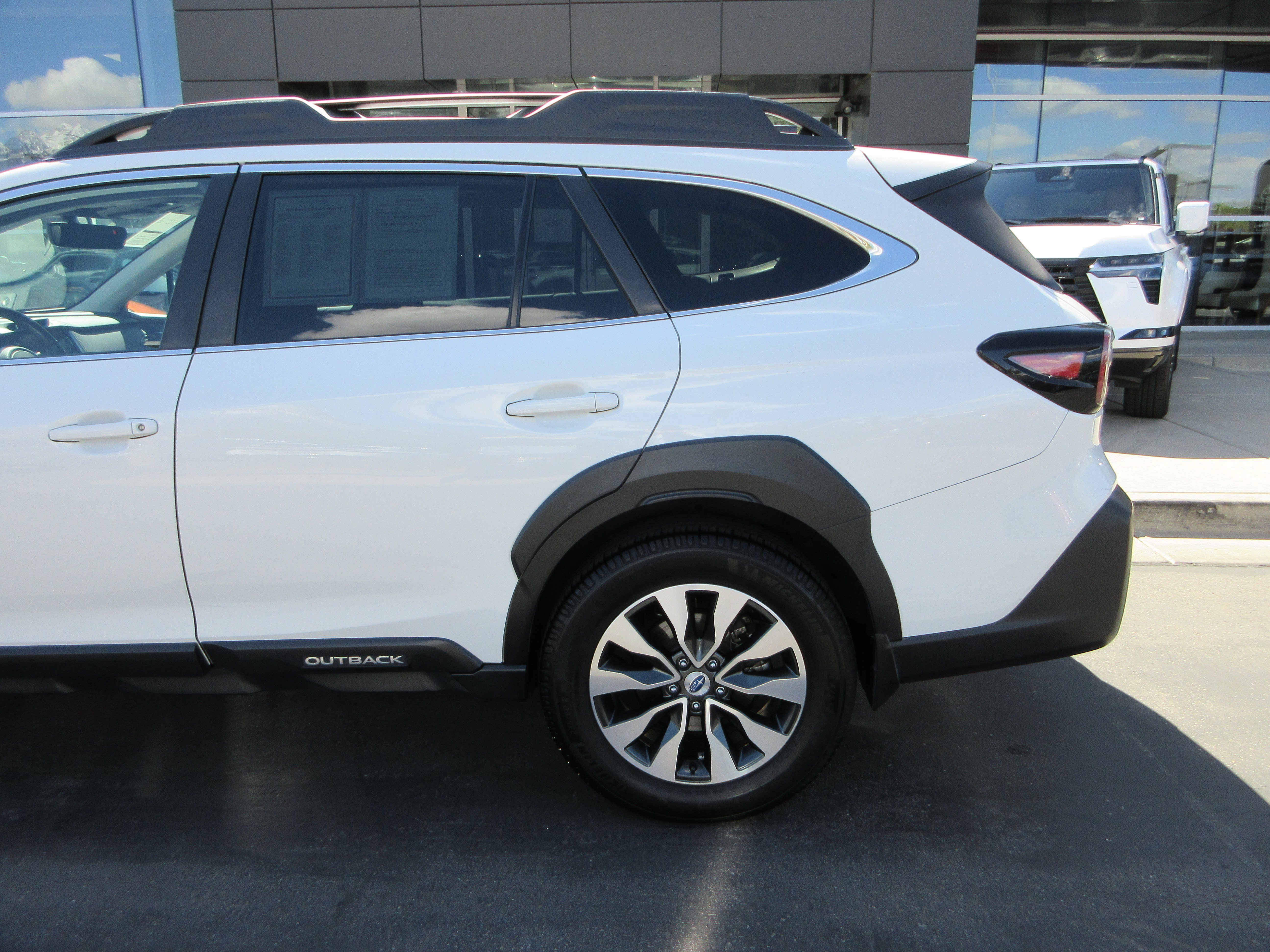 Used 2023 Crystal White Pearl Subaru Limited XT image 4