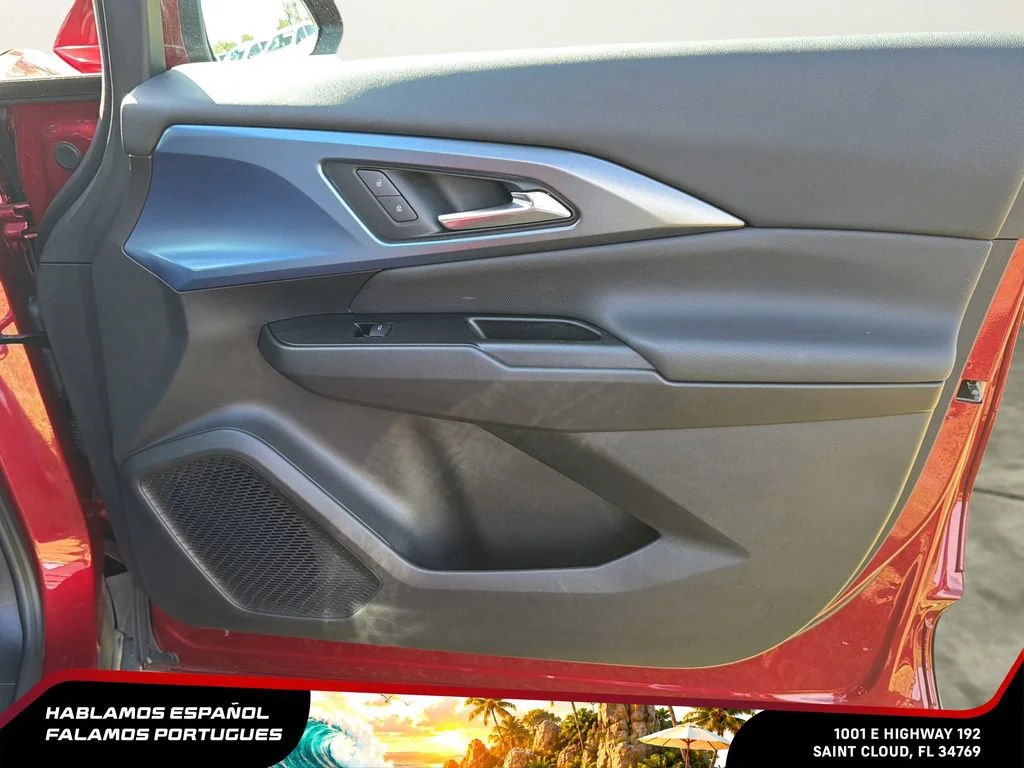Used 2025 Radiant Red Tintcoat Chevrolet LT image 29