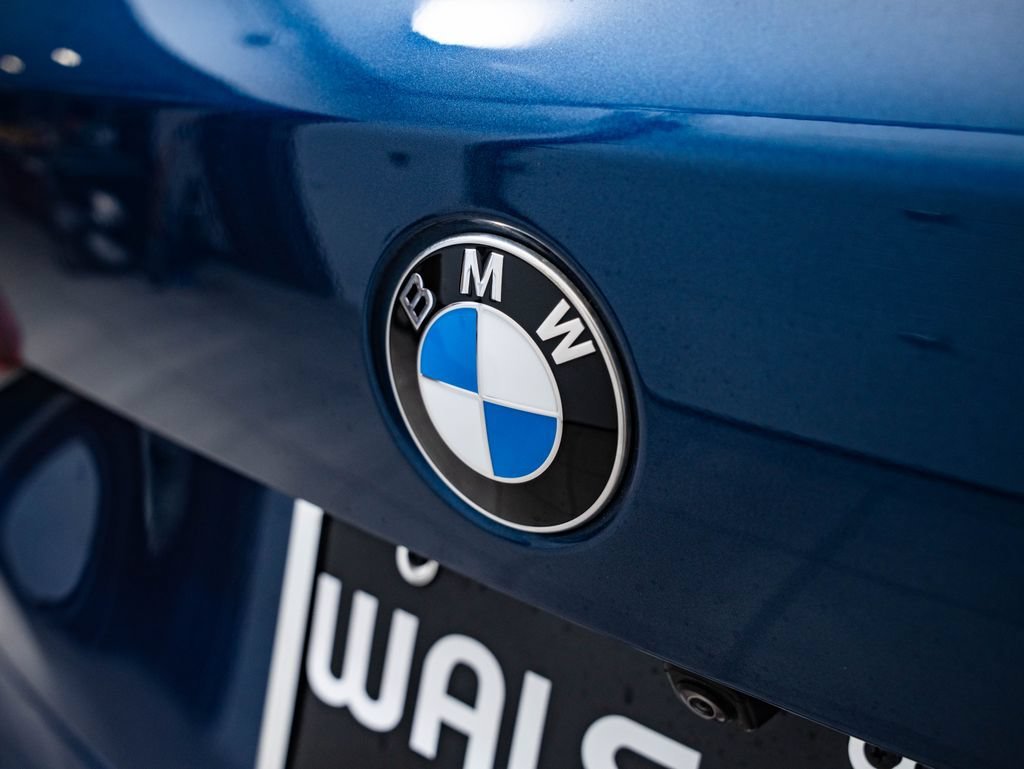 Used 2022 Phytonic Blue Metallic BMW M50i image 18