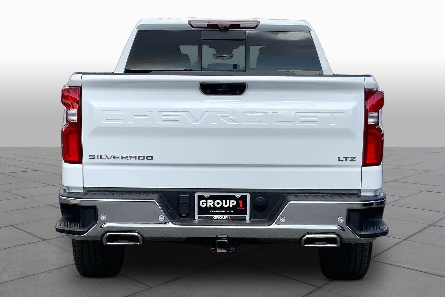 Used 2026 Summit White Chevrolet LTZ image 4