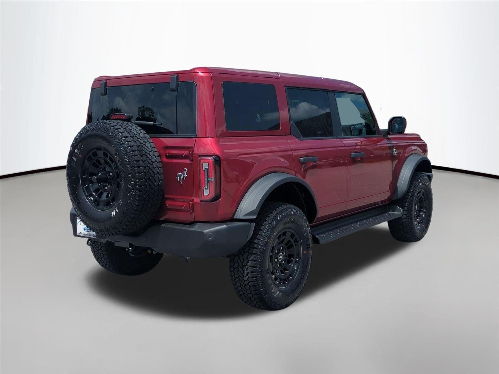 New 2026 Ruby Red Metallic Tinted Clearcoat Ford Outer Banks® image 5