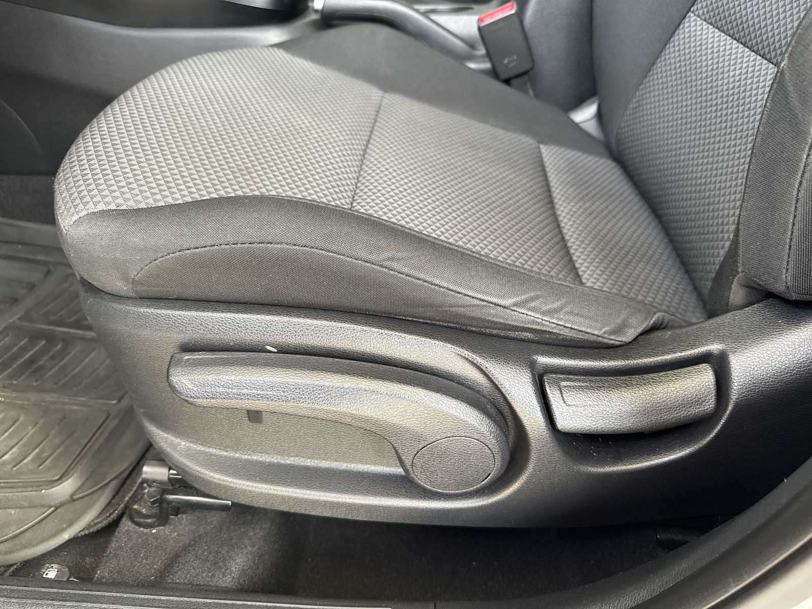 Used 2021 White Kia LX image 17