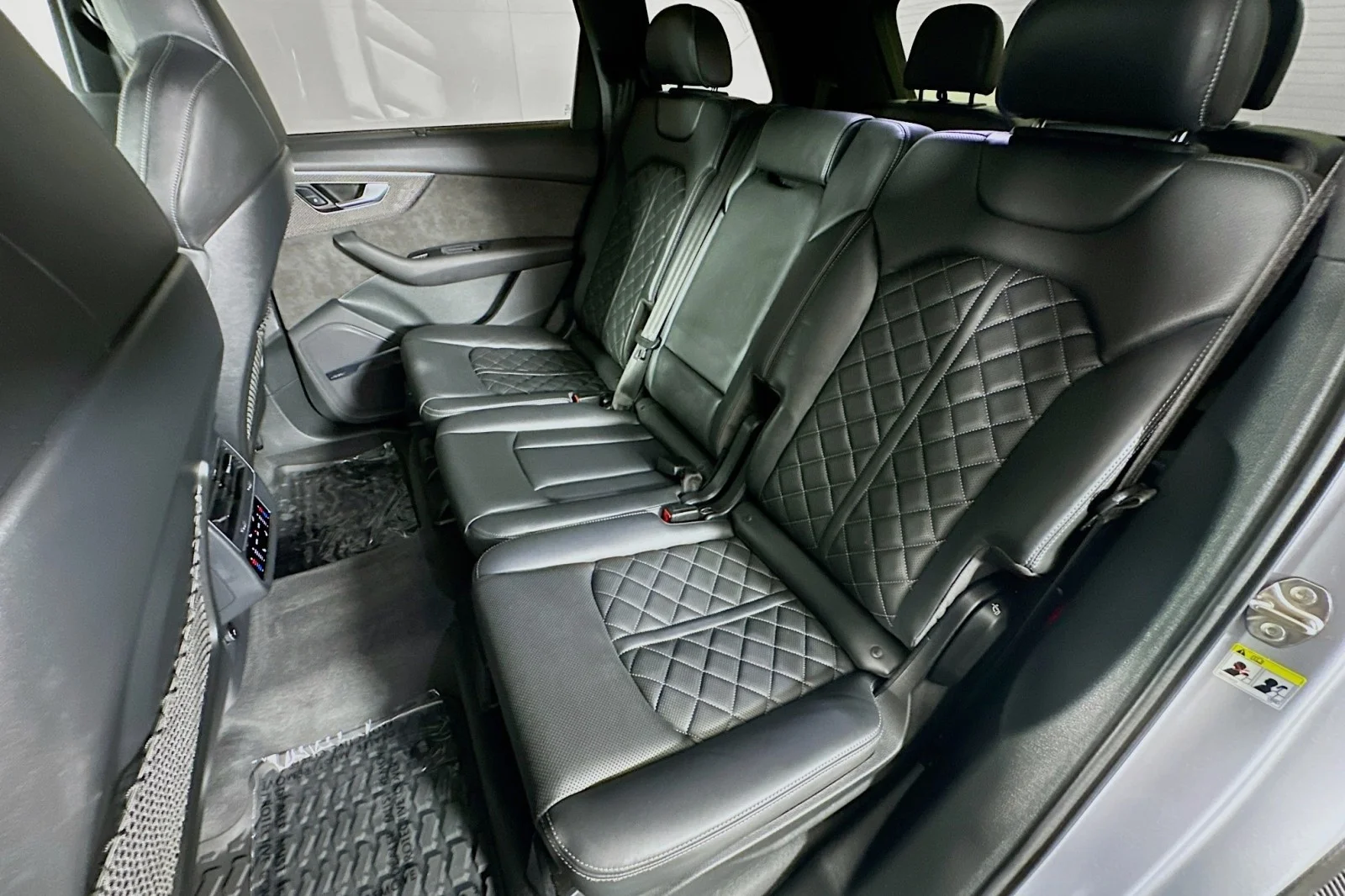 Used 2020 Florett Silver Metallic Audi Prestige image 9