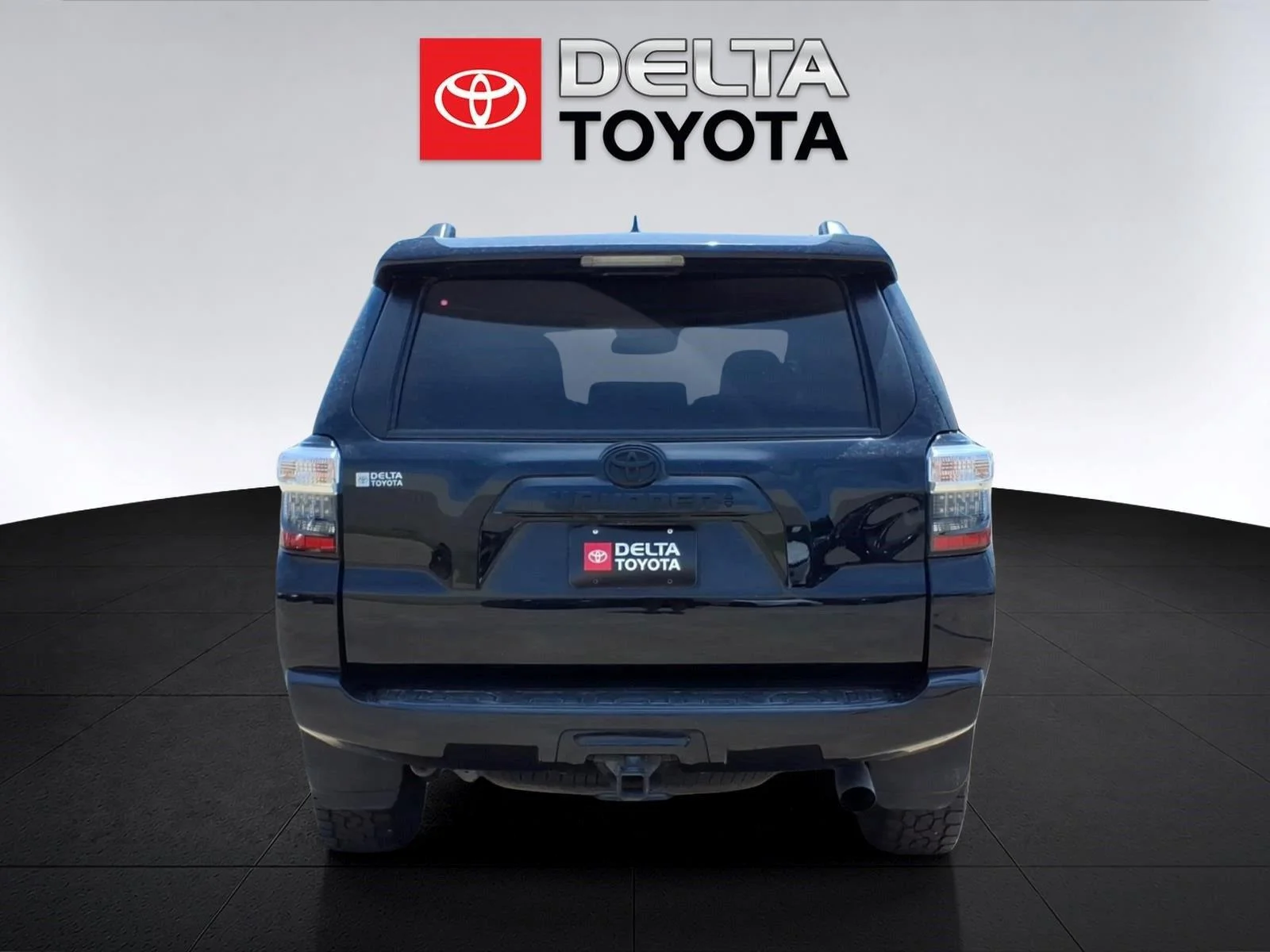Used 2022 Midnight Black Metallic TOYOTA SUV image 4