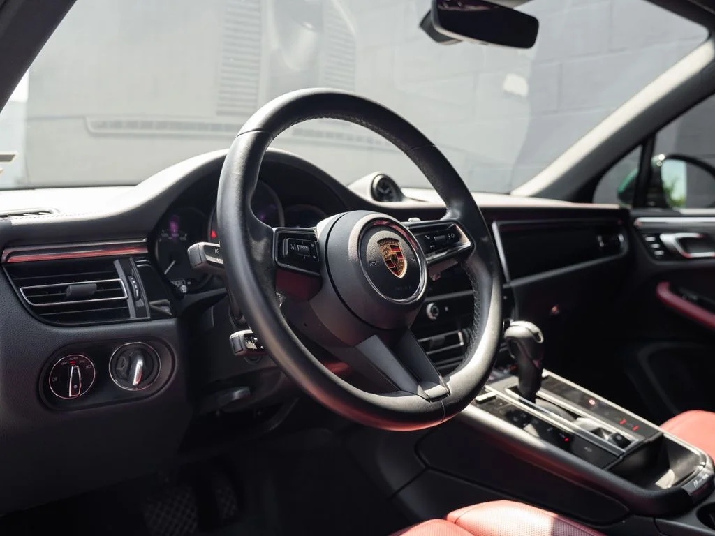 Used 2023  Porsche S image 4