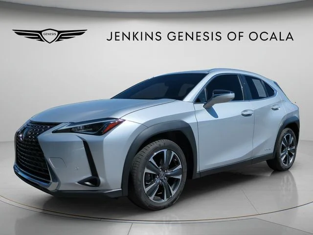 Used 2020 Silver Lexus 250h Base image 3