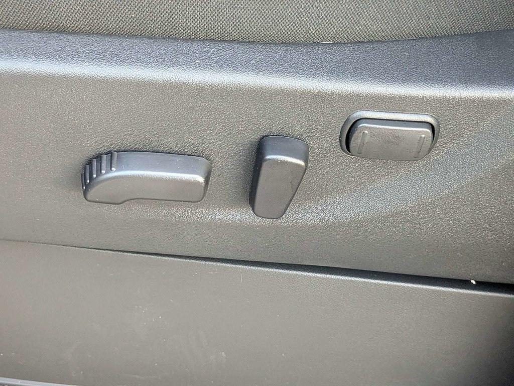 New 2026 Boulder Gray Pearl Nissan Crew Cab PRO-4X® image 20