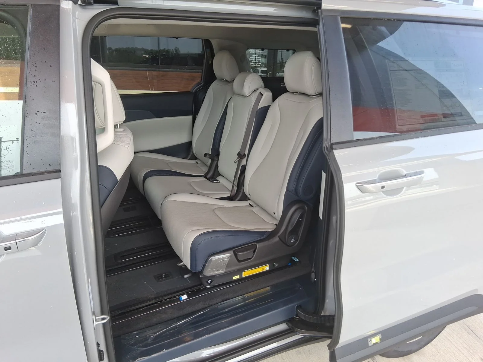 New 2026 White Kia EX image 20