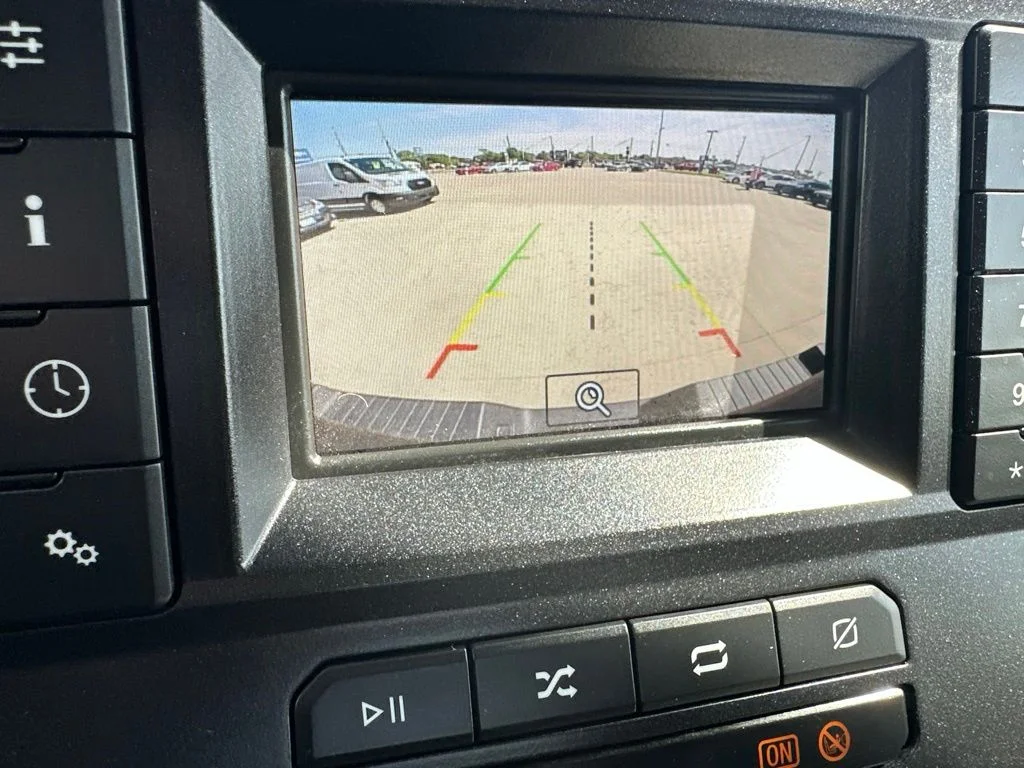 Used 2022 White Ford XL image 17