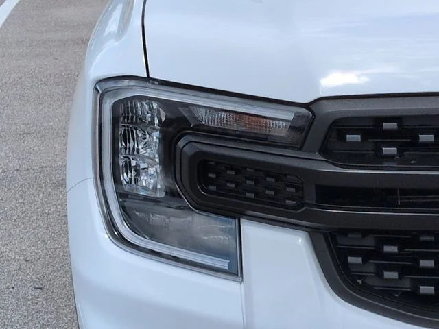 New 2026 Oxford White Ford XL image 10