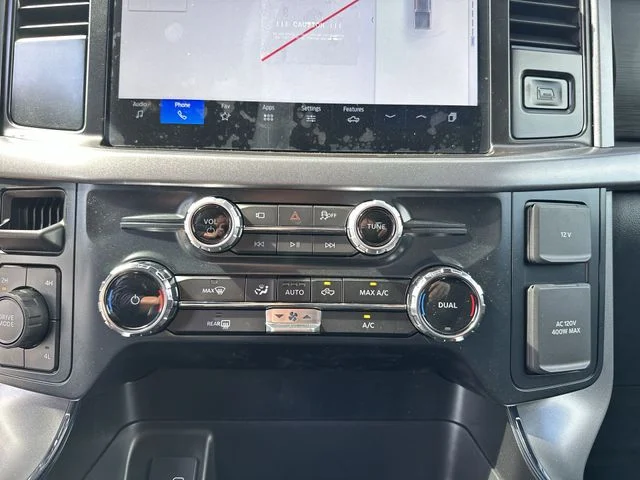 New 2026 Oxford White Ford XLT image 18