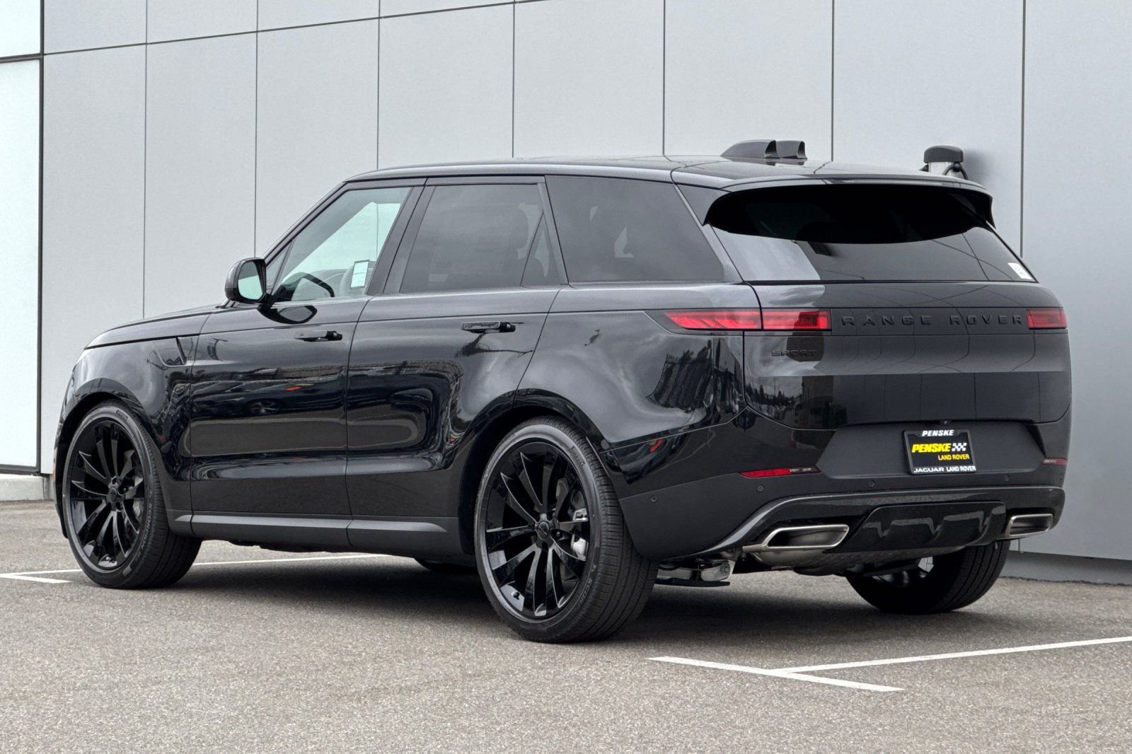 New 2026 Santorini Black Land Rover SE image 3