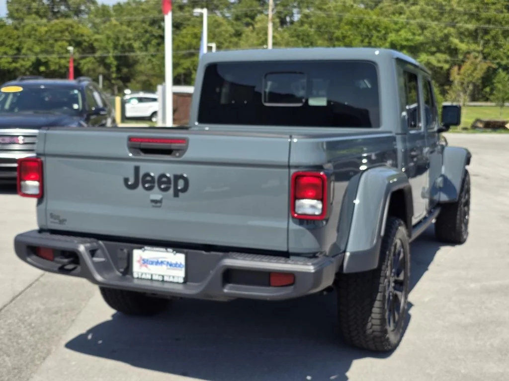 Used 2025 Anvil Clearcoat Jeep Nighthawk image 7