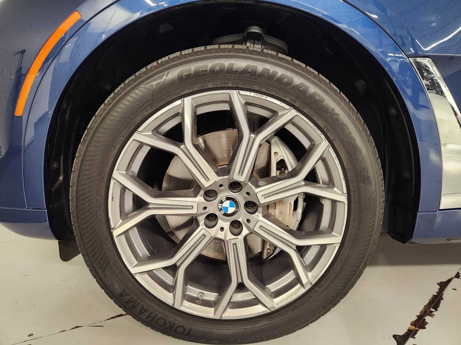 Used 2022 Phytonic Blue Metallic BMW xDrive40i image 8