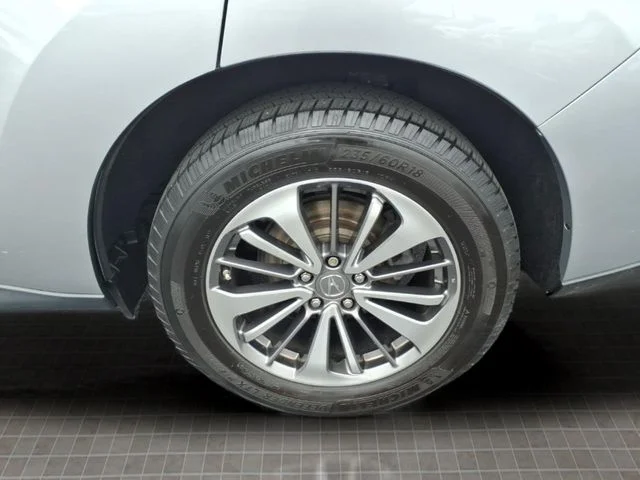 Used 2018 Silver Acura Advance Package image 9