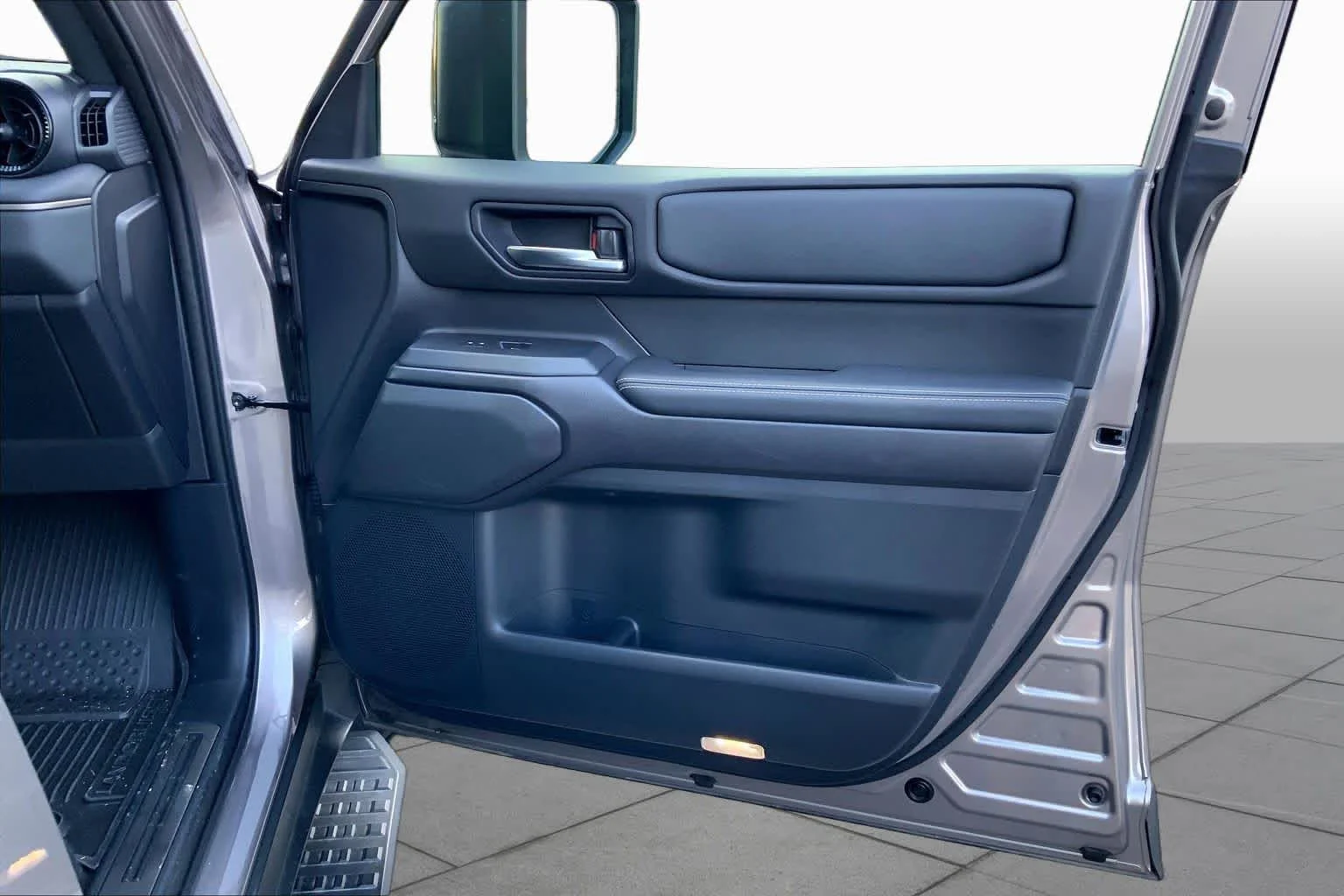Used 2024 Meteor Shower Toyota  image 20