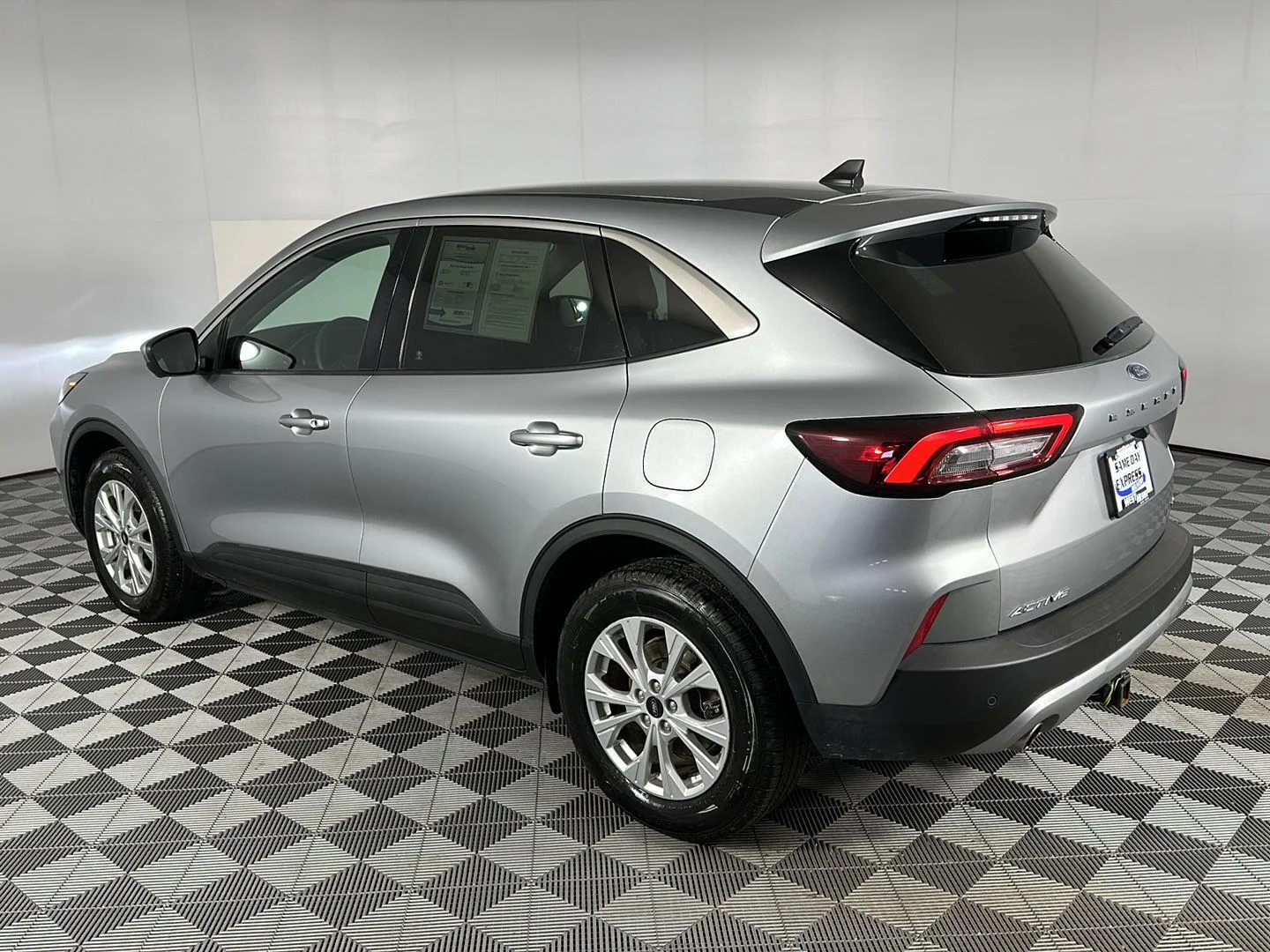 Used 2023 Iconic Silver Ford Active image 26