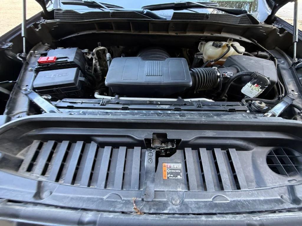 Used 2025 Silver GMC SLT image 20