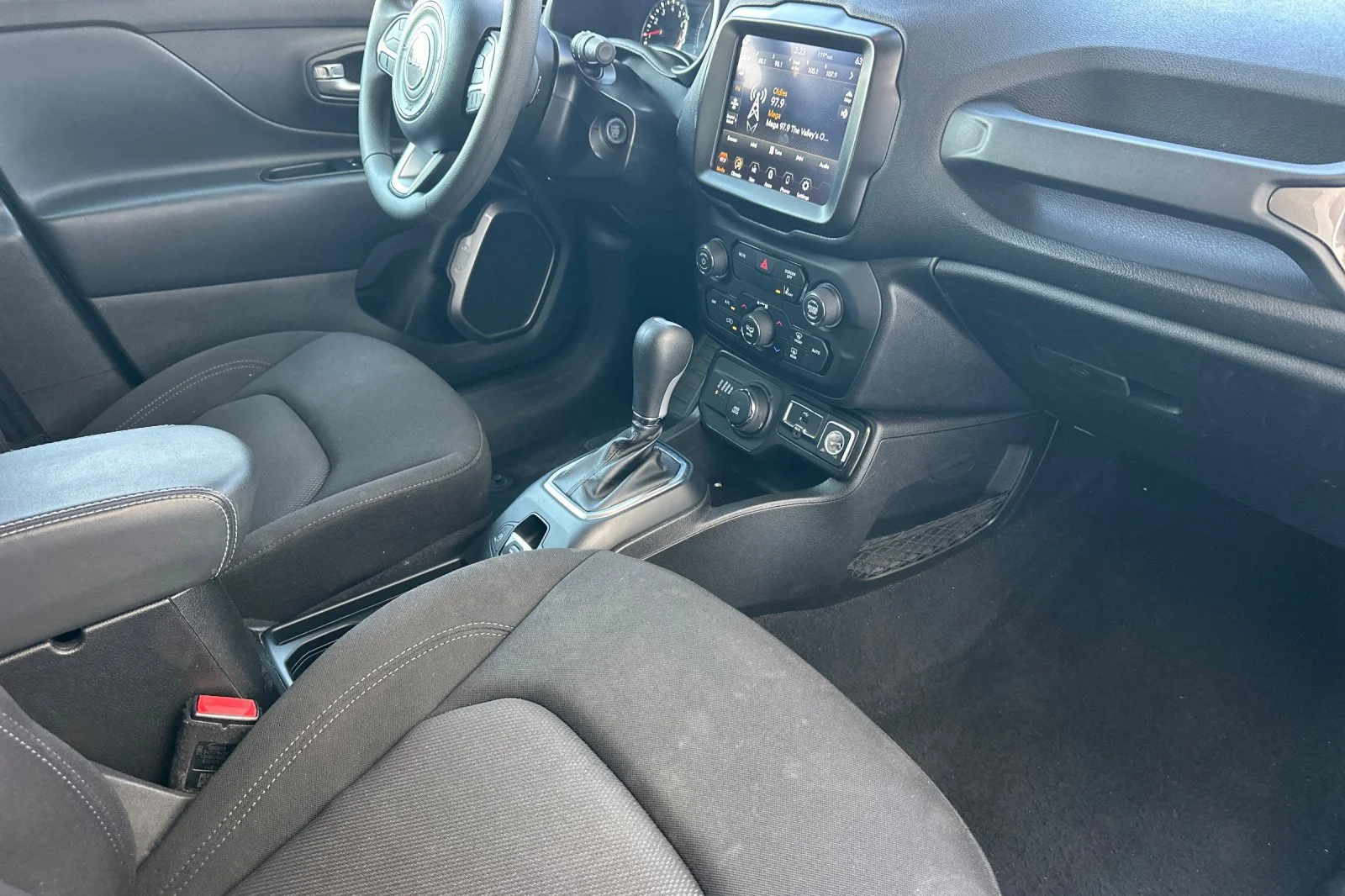 Used 2023 Gray Jeep Latitude image 16