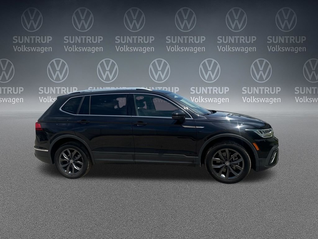 Used 2023 Black Volkswagen 2.0T SE image 38