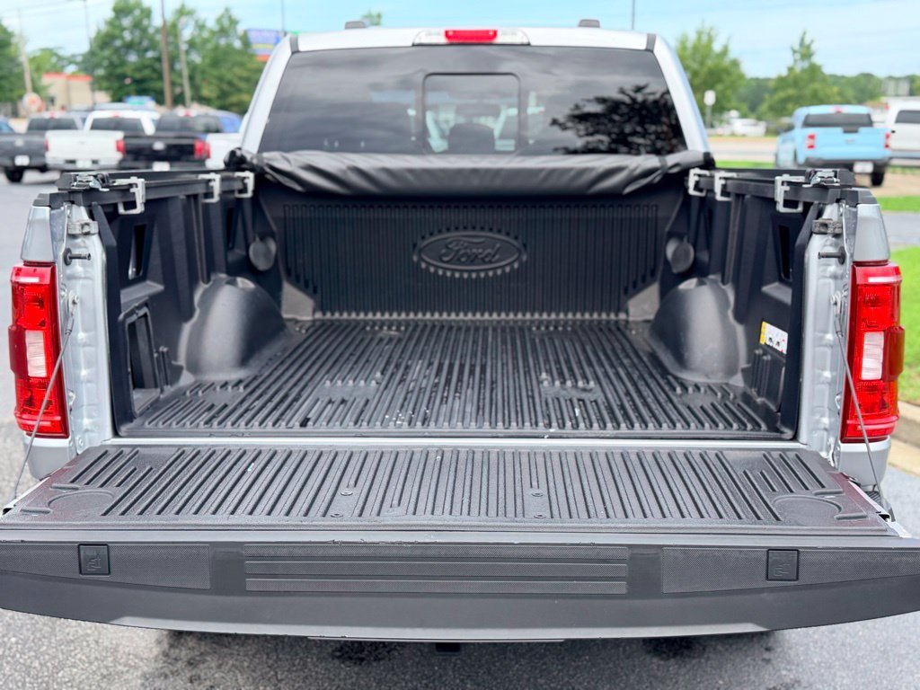 Used 2023 Silver Ford XLT image 13