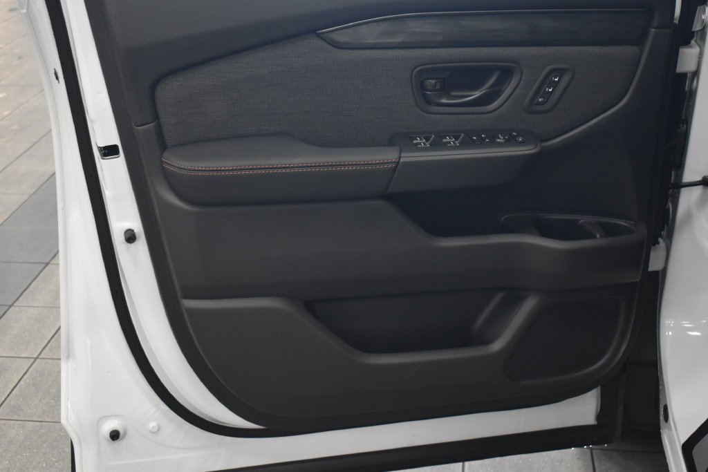 New 2026 Platinum White Pearl Honda TrailSport image 8