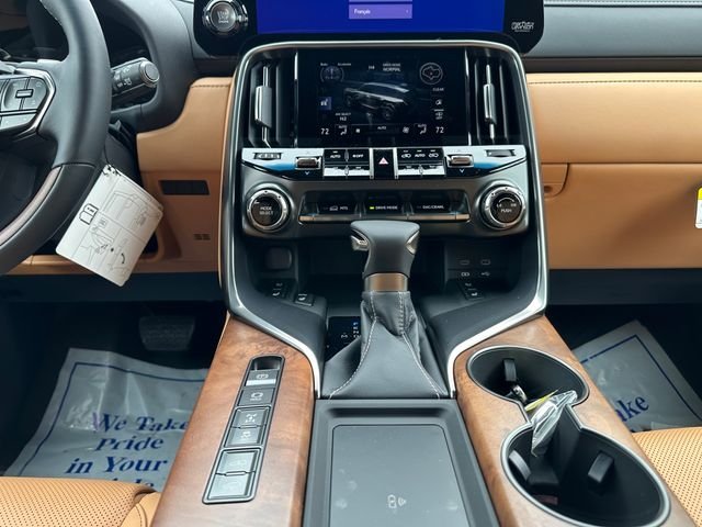 2026 Lexus LX 600 Luxury - Photo 11