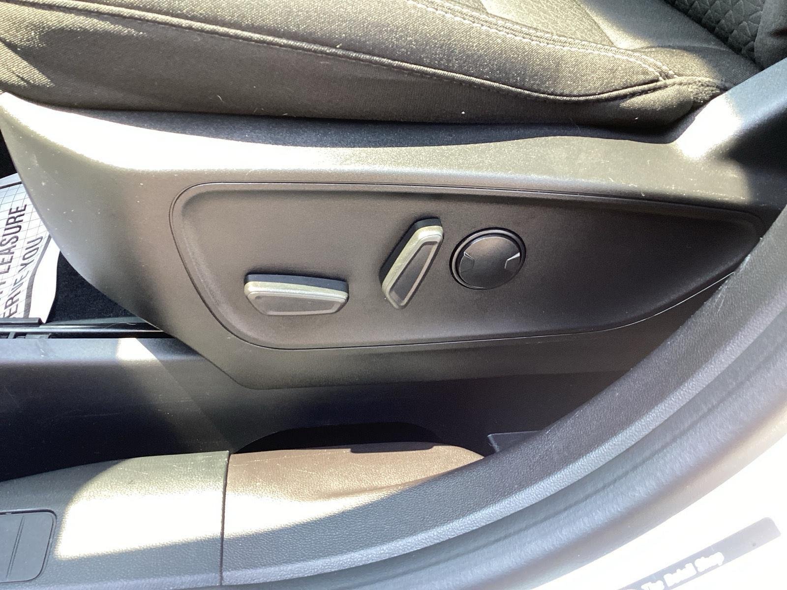 Used 2023 Star White Metallic Tri-Coat Ford Active image 16