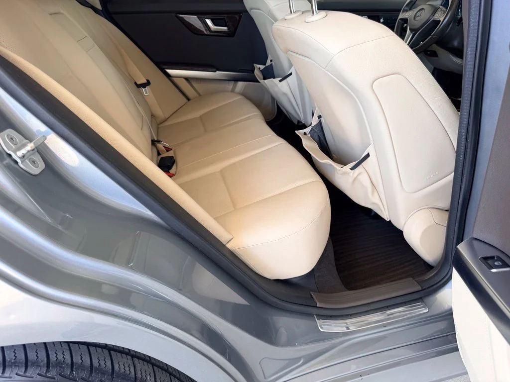 Used 2013 Silver Mercedes-Benz GLK 350 image 28