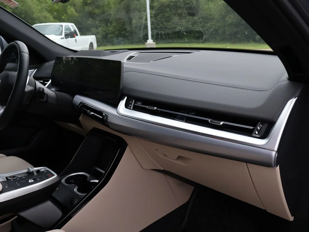 Used 2025 Gray BMW xDrive28i image 12